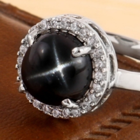 Vintage Jewelry - NATURAL Black Star Sapphire Vintage Halo Ring
